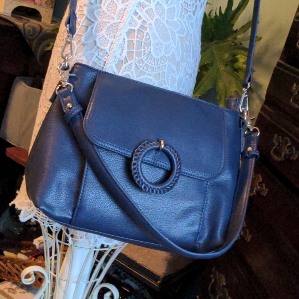 NWOTs Versatile Shoulder, etc Pktbook